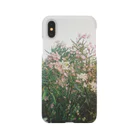 omusubi panのピンク ホワイト FLOWERS Smartphone Case