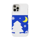 bantone の大きな木と月が浮かぶかわいい雪景色（黄色） Smartphone Case