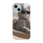 ryusky_333のサングラスをかけている猫がハンモックでくつろいでいる。 Smartphone Case