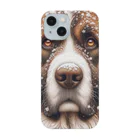 Ama'sの雪の中しかめっ面の犬さん Smartphone Case