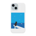 karo///illustrationのデザインにゃんこシリーズ　水平線とネコとカモメ Smartphone Case