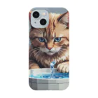 nekoと鉄の水を飲んでいる猫 Smartphone Case