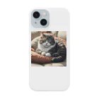 Ken17のソファのクッションの上で眠る猫 Smartphone Case