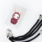 Vasetti_pressの赤パーカーを着ているうさぎちゃん Smartphone Strap