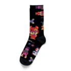 かわいくて強強のanimal monsters...(総柄) Socks