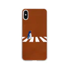 パエリアの横断歩道に佇むペンギン　オレンジ Soft Clear Smartphone Case