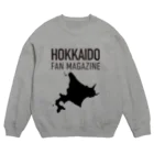 北海道ファンマガジン編集部の北海道ファンマガジン黒地図ロゴ Crew Neck Sweatshirt