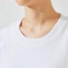 いきものや　のの（別館）の白いジンベイザメ Crew Neck Sweatshirt :neck