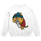 猫とネコ犬のちゃとらのおっさん 競馬場へ行く Crew Neck Sweatshirt