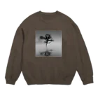 million-mindの朝靄の湖畔に浮かぶ木 Crew Neck Sweatshirt