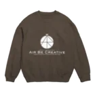 空気椅子のAirBeCreative白ロゴ Crew Neck Sweatshirt