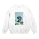 朝の庭の紫陽花 Crew Neck Sweatshirt