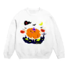 猫舌と肉球のかぼちゃの提灯をもつかぼちゃ Crew Neck Sweatshirt