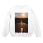 guchy-kの夕陽の向こうは Crew Neck Sweatshirt