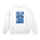 トシタジマの店の青空カラス Crew Neck Sweatshirt