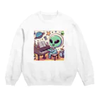 おふざけのピアノ弾く宇宙人 Crew Neck Sweatshirt