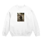 Steampunk Creations屋の地面を歩くフクロウ Crew Neck Sweatshirt