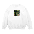 イラスト屋さんの　子供を守るカエル Crew Neck Sweatshirt