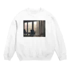 ran_raspberryの朝靄のなかのまどろみ Crew Neck Sweatshirt