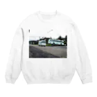 shige168の湯之元で休むバスとこけけバスが走る風景 Crew Neck Sweatshirt