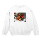 nemutaikaradaのビカムアストロベリー Crew Neck Sweatshirt