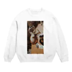 amの鹿の角をつけたうさぎの剥製 Crew Neck Sweatshirt