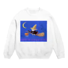 pinkychocolatの麦藁帽子をかぶった猫　ハロウィン　空飛ぶ箒 Crew Neck Sweatshirt