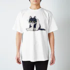 寂しんぐのはちわれのねこ(毛づくろい) スタンダードTシャツ