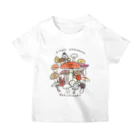 ぼんやり商会 SUZURI店のひとの良さそうな毒キノコのみなさん Regular Fit T-Shirt