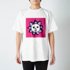 ミスターパンダワールドのフラワーパンダ Regular Fit T-Shirt