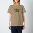 なまけものの風のコリスとコロコロバウム Regular Fit T-Shirt