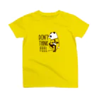 キッチュのヌンチャクパンダ Regular Fit T-Shirt