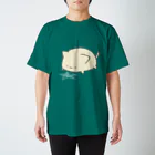 ねことか人間のこねこの見つめるもの Regular Fit T-Shirt