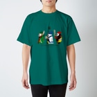 キッチュの横向き三国志パンダ Regular Fit T-Shirt
