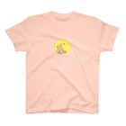 シャケのおみせやさん🐤🐟のくまちゃんとひよこ スタンダードTシャツ