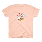 モカパンの群れの秋をたのしむパンダ Regular Fit T-Shirt