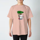 とりーとめんと。(もち三郎)の葉っぱの傘をさす もち三郎 スタンダードTシャツ