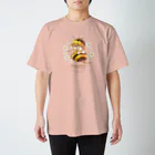 カワウソとフルーツのBaby Otters Honey（文字茶色） スタンダードTシャツ