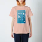 スーさんの売店のお魚どこ？ネコ Regular Fit T-Shirt