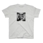 9neko6のサーバル Regular Fit T-Shirt