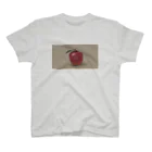 さくたろうのApple_りんご スタンダードTシャツ