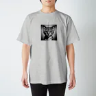 9neko6のサーバル Regular Fit T-Shirt