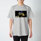 ぐうライショップの真珠の耳飾りの猫２ スタンダードTシャツ