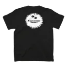 yuuuujの黒猫 Regular Fit T-Shirtの裏面