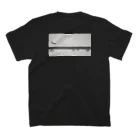 ちび太郎ショップのちび太郎　バックプリント　モノクロ Regular Fit T-Shirtの裏面