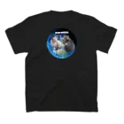 ちばっちょ【ち畳工房&猫ねこパラダイス】のトラ猫ワールド MEOW UNIVERSE スタンダードTシャツの裏面