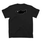 思う屋の黒猫4匹(縦) Regular Fit T-Shirtの裏面