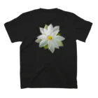 erumaのLotus white スタンダードTシャツの裏面