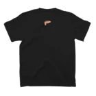 世捨てたぬきのお魚どろぼうを探せ！ Regular Fit T-Shirtの裏面