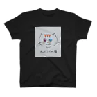 なんかゆるいショップのオッドアイの猫 Regular Fit T-Shirt